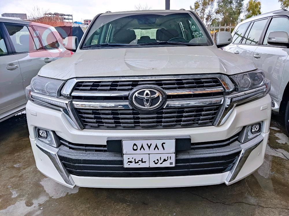 تۆیۆتا لاند کروزەر